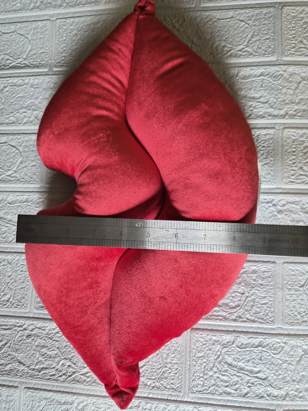 Room Essentials Lips Throw Toss Pillow Soft Red Plush 10” x 18” Valentine’s Lips